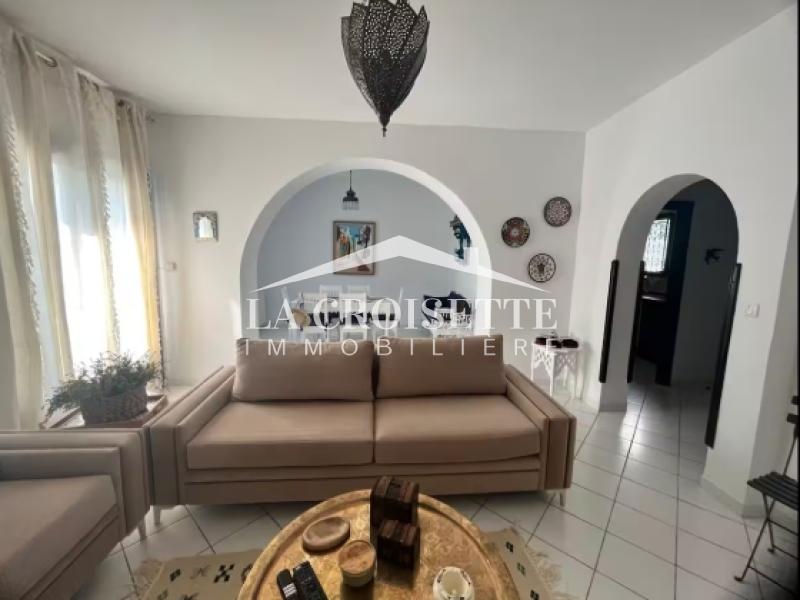 Duplex avec jardin S+3 meublé à Gammarth